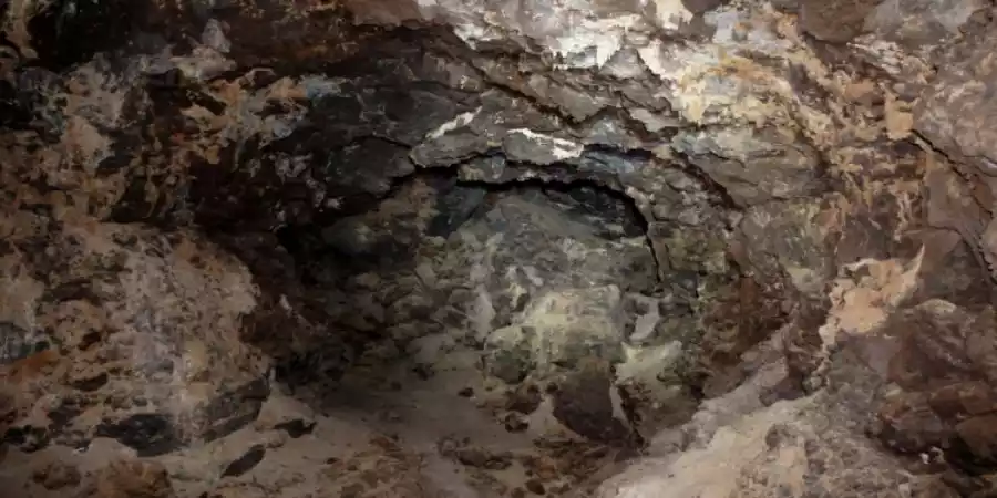 Cave of Covón or de la Chifletera